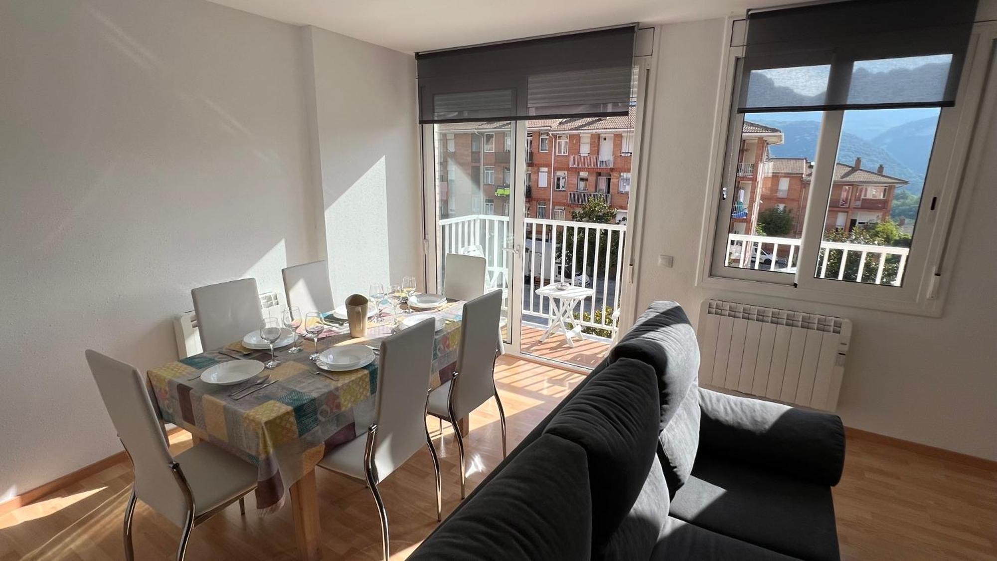Apartament Acollidor Al Bergueda 6P Sant Jordi de Cercs Eksteriør billede